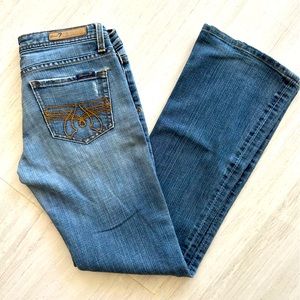 Seven 7 Classic Flare denim jeans. Low rise Five pocket waist 30